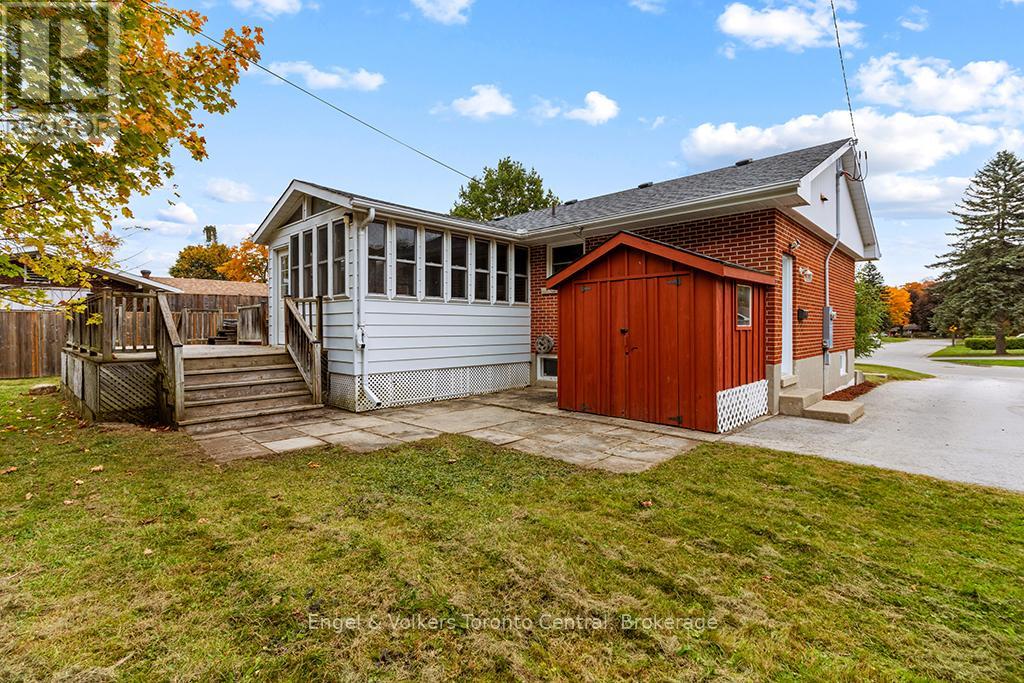 596 6th Avenue W, Owen Sound, Ontario  N4K 5E7 - Photo 32 - X12171174