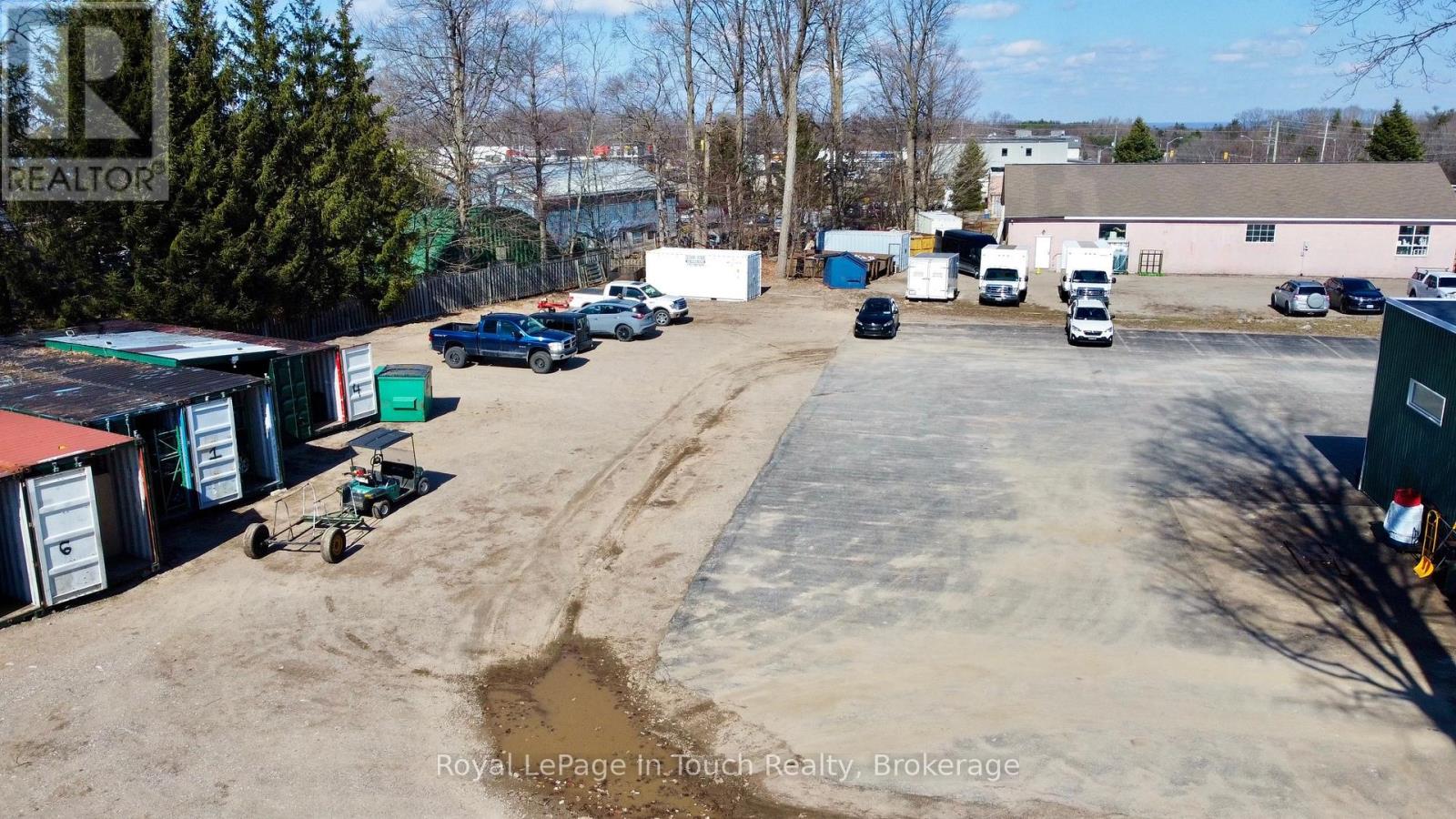 750 Balm Beach Road E, Midland, Ontario  L4R 4K4 - Photo 10 - S12171429