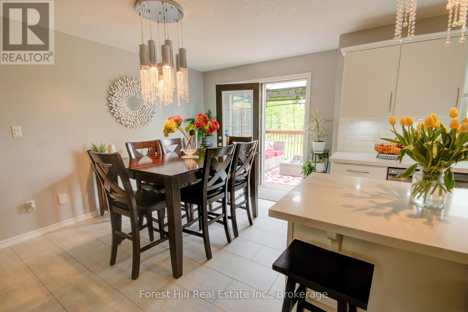 27 Greengables Drive, Oro-Medonte, Ontario  L0L 1T0 - Photo 16 - S12171707