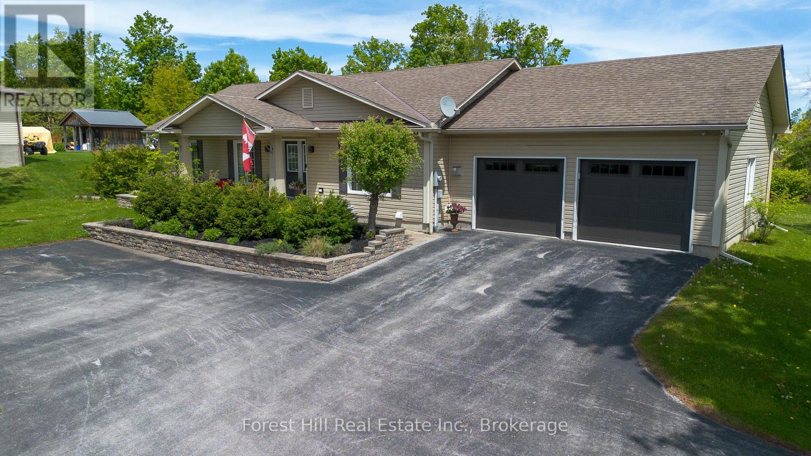27 Greengables Drive, Oro-Medonte, Ontario  L0L 1T0 - Photo 2 - S12171707
