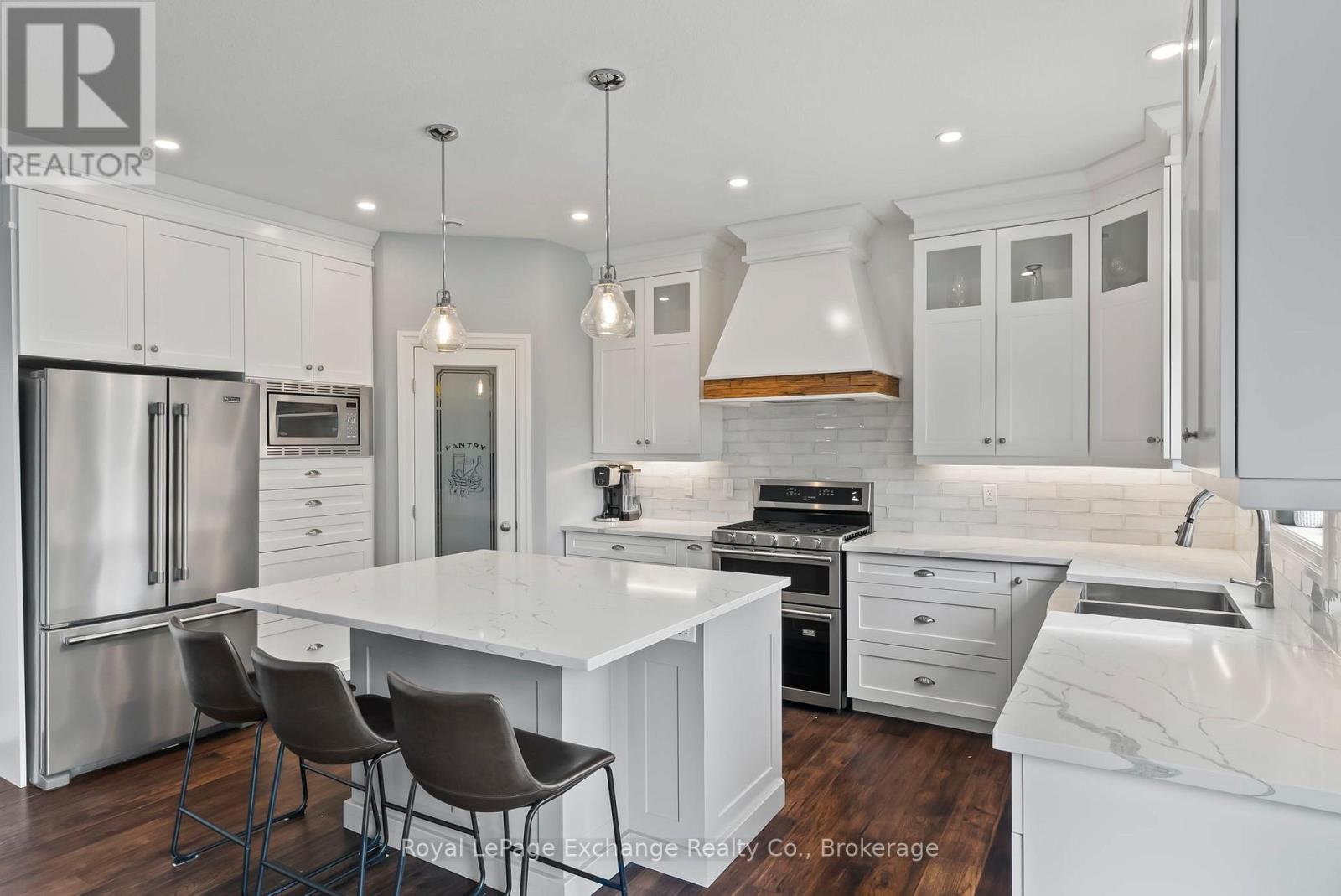 589 Morrison Crescent, Kincardine, Ontario  N2Z 0A7 - Photo 12 - X12171782