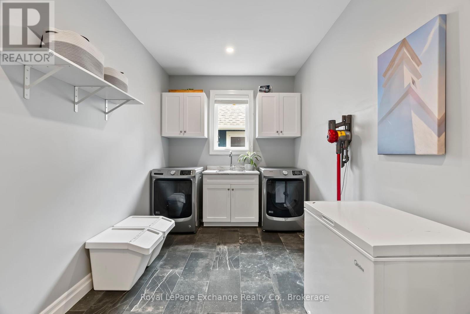 589 Morrison Crescent, Kincardine, Ontario  N2Z 0A7 - Photo 14 - X12171782