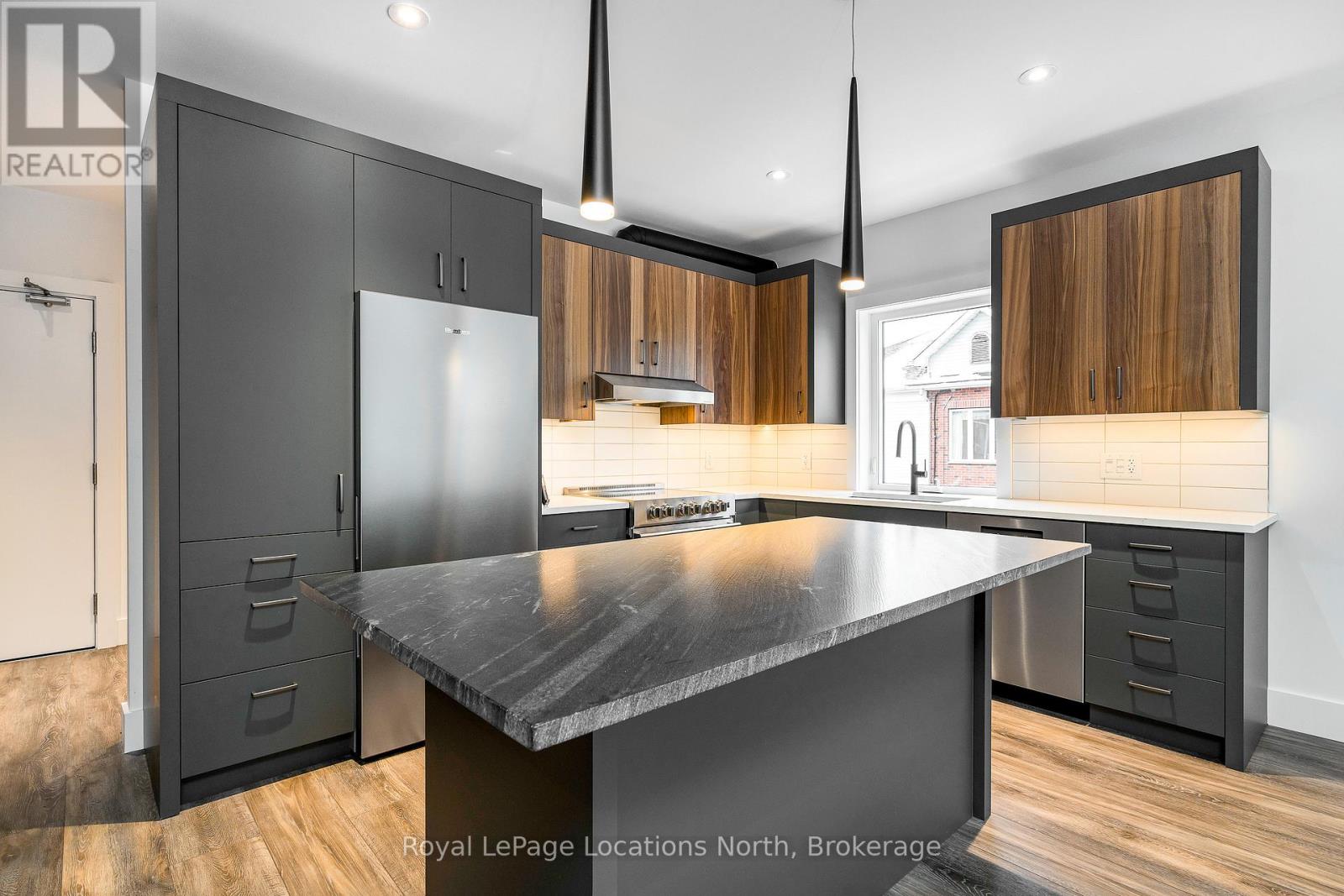 4 - 20 Alice Street E, Blue Mountains, Ontario  N0H 2P0 - Photo 6 - X12172028