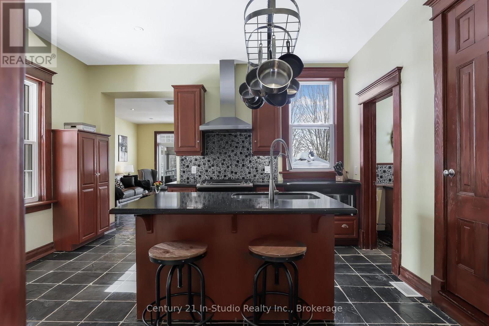 296 Garafraxa St Street, Chatsworth, Ontario  N0H 1G0 - Photo 27 - X12172159