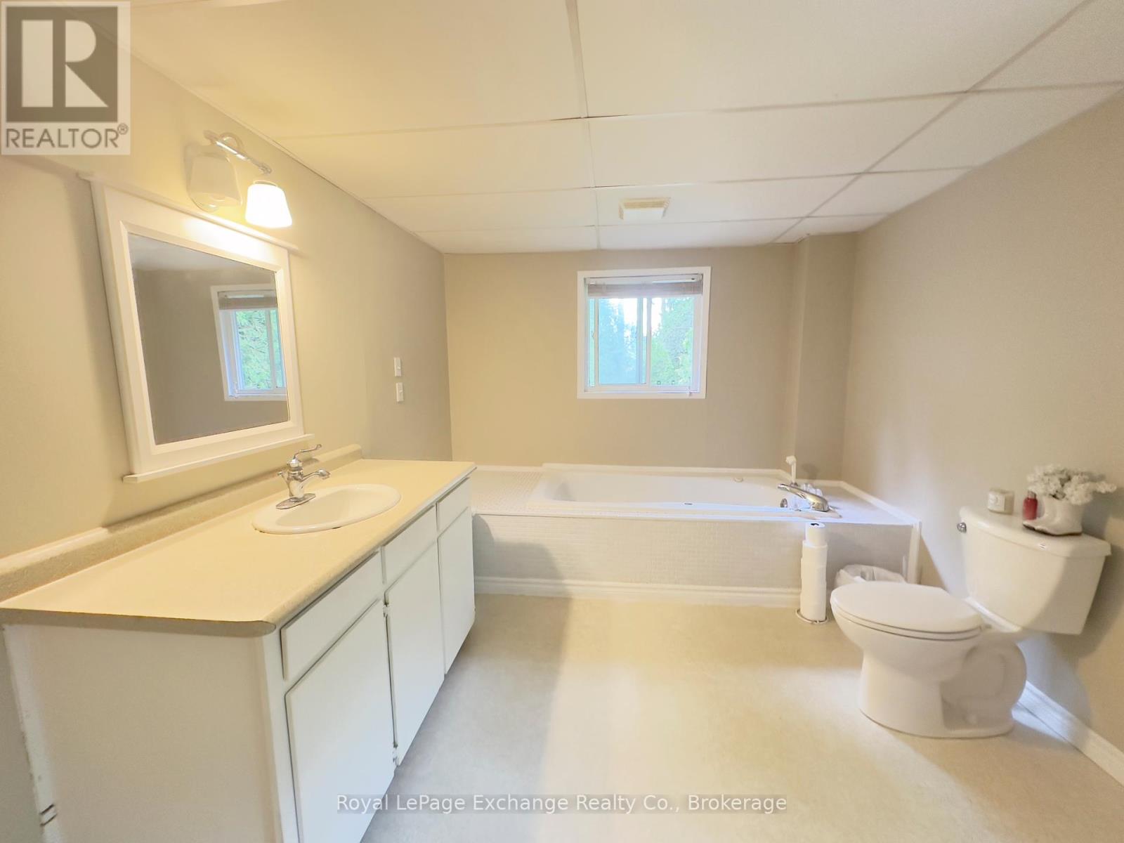 14 Victoria Street, Kincardine, Ontario  N0G 2T0 - Photo 13 - X12172161
