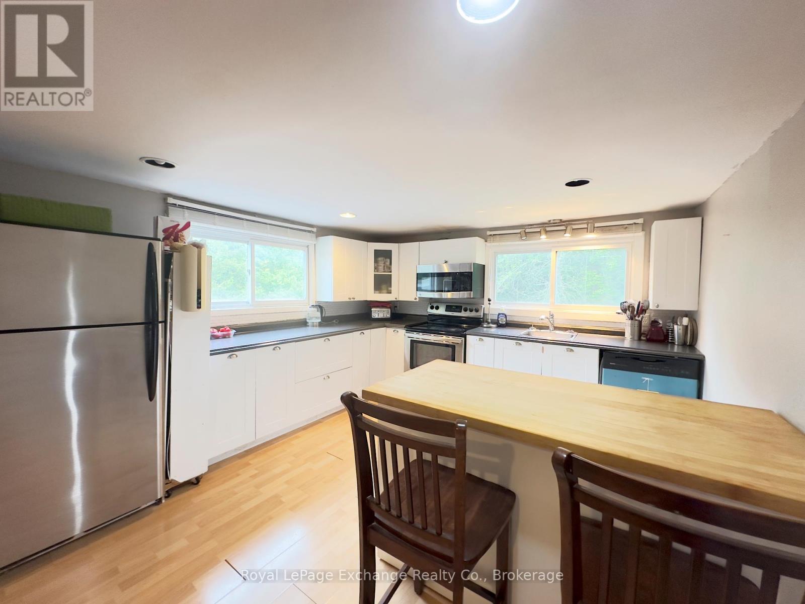 14 Victoria Street, Kincardine, Ontario  N0G 2T0 - Photo 7 - X12172161