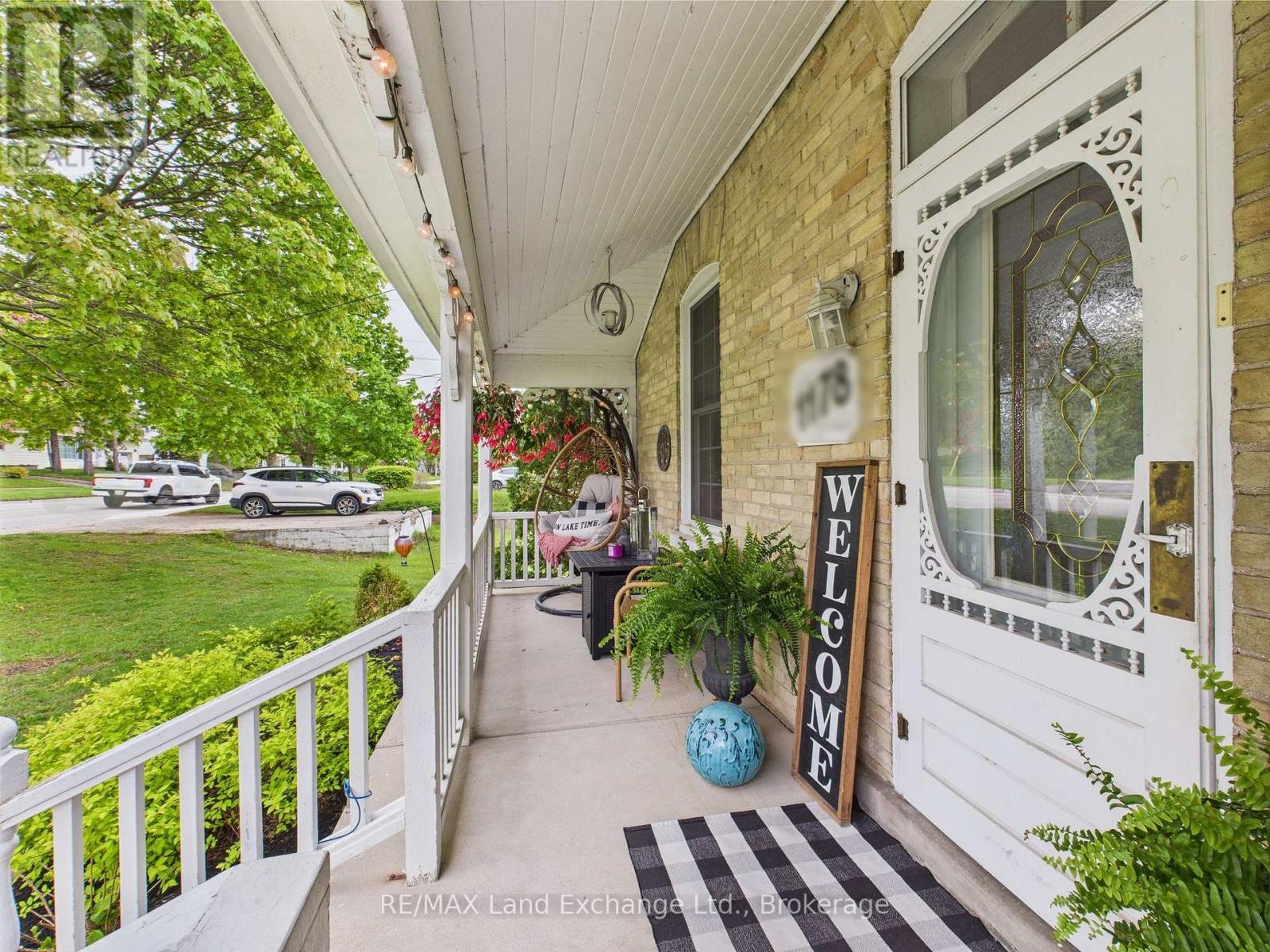1178 Queen Street, Kincardine, Ontario  N2Z 1G4 - Photo 4 - X12172410
