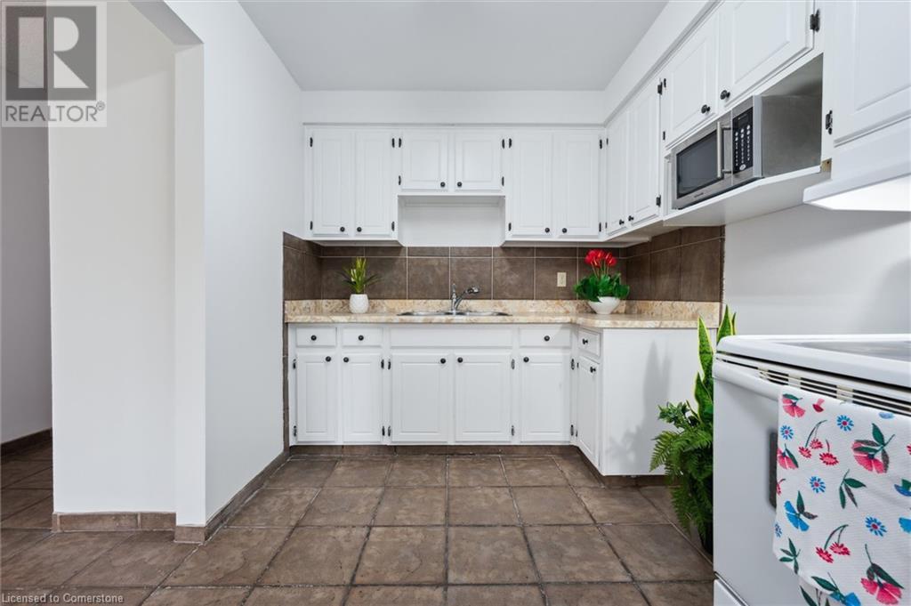 302 Bluevale Street N Unit# D, Waterloo, Ontario  N2J 4G3 - Photo 12 - 40726352