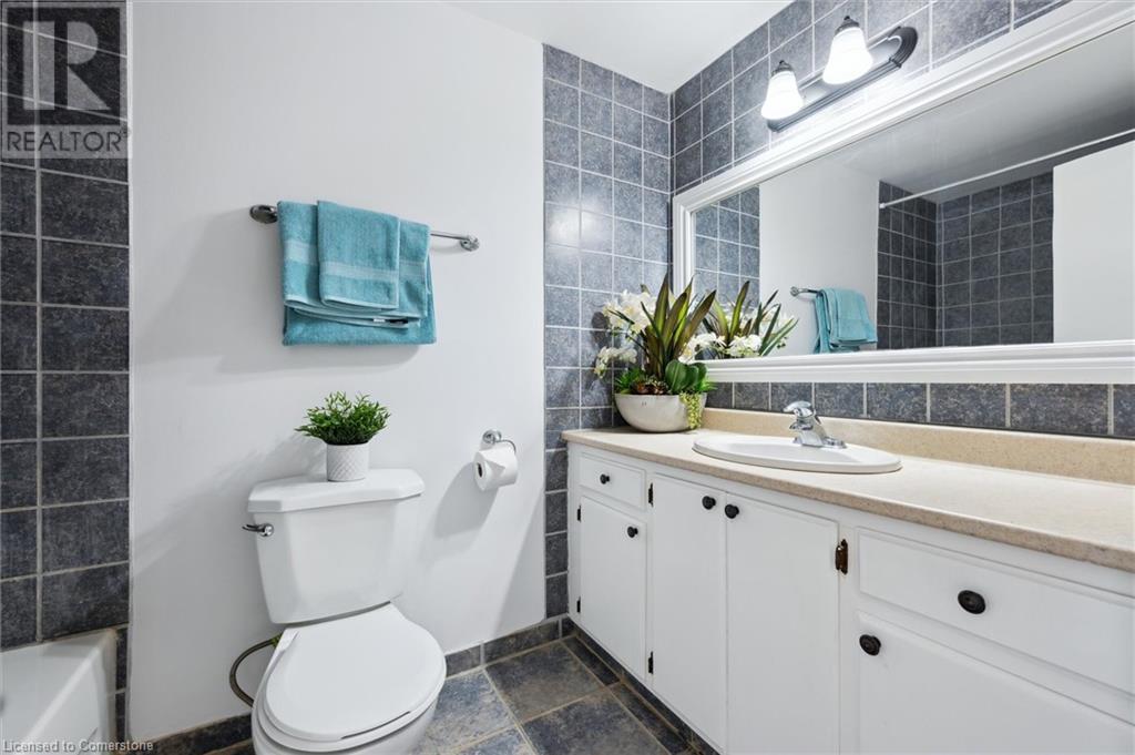 302 Bluevale Street N Unit# D, Waterloo, Ontario  N2J 4G3 - Photo 24 - 40726352