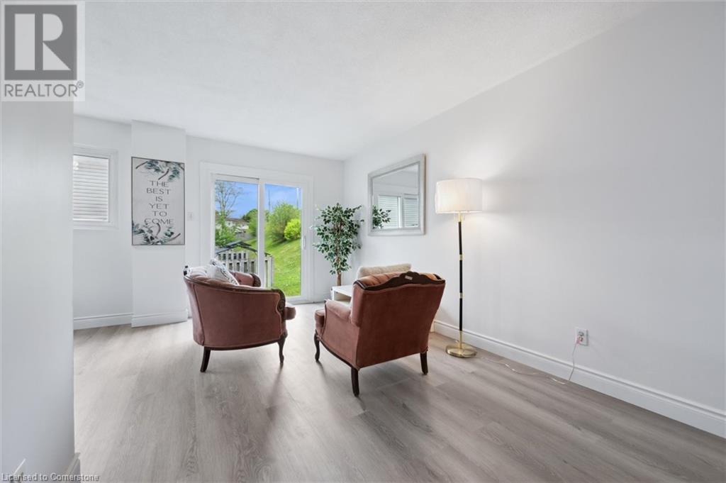 302 Bluevale Street N Unit# D, Waterloo, Ontario  N2J 4G3 - Photo 7 - 40726352