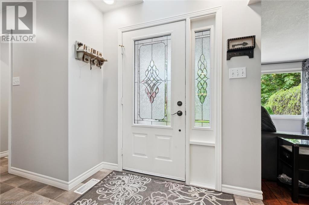606 Rustic Drive, Waterloo, Ontario  N2K 2A8 - Photo 6 - 40733112