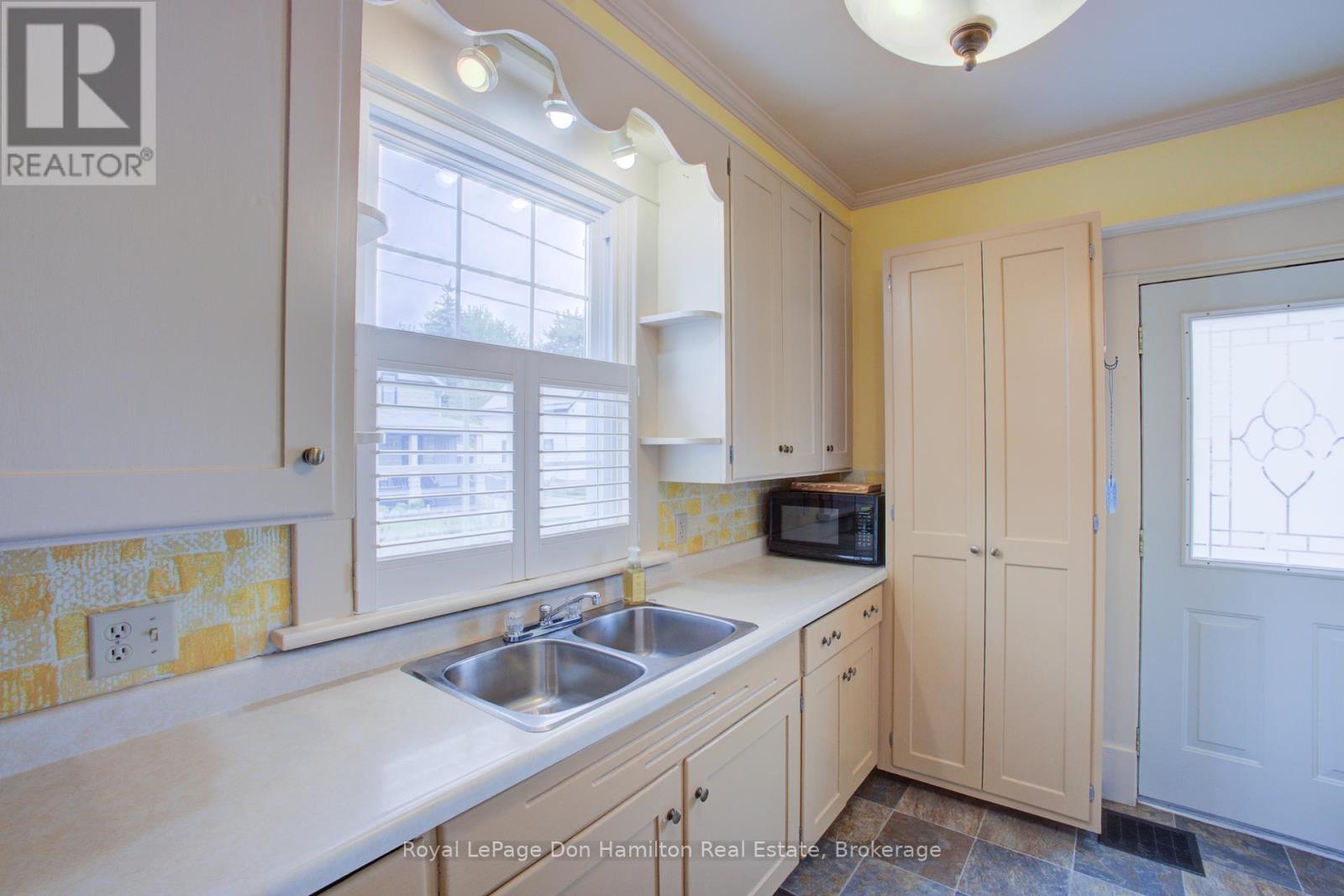 190 Victoria Avenue N, North Perth, Ontario  N4W 1S6 - Photo 18 - X12172619