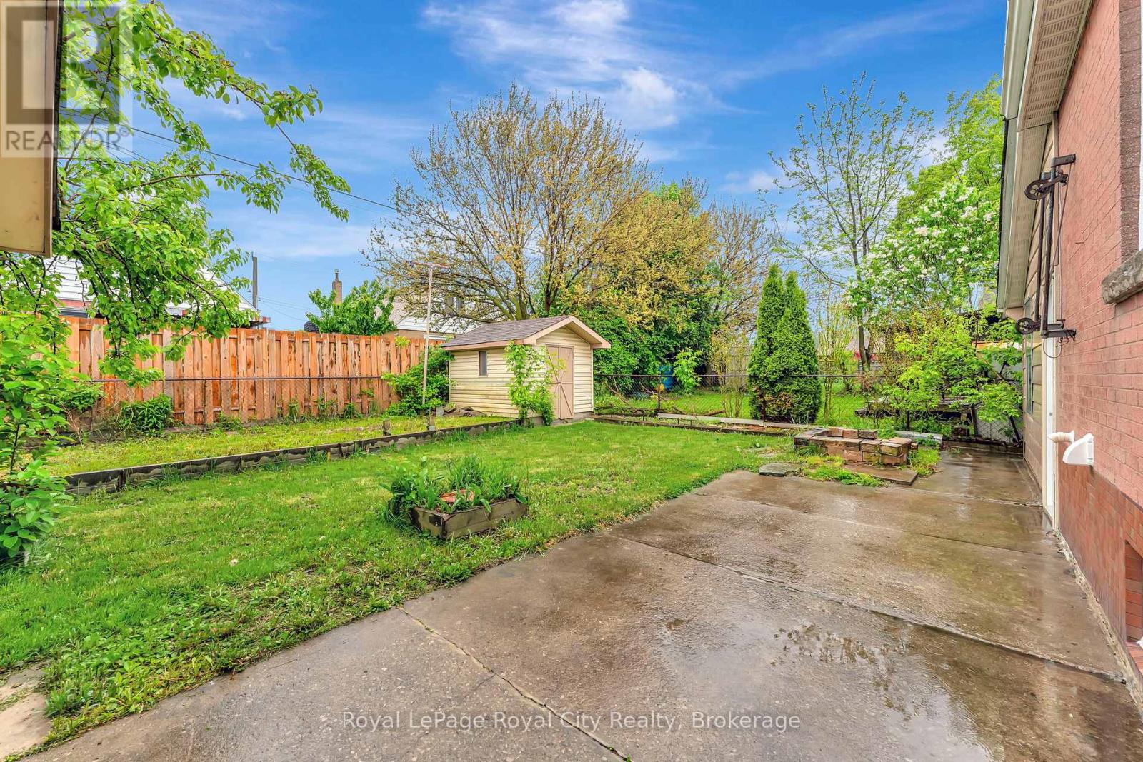 379 East 27th Street, Hamilton, Ontario  L8V 3H1 - Photo 33 - X12172974