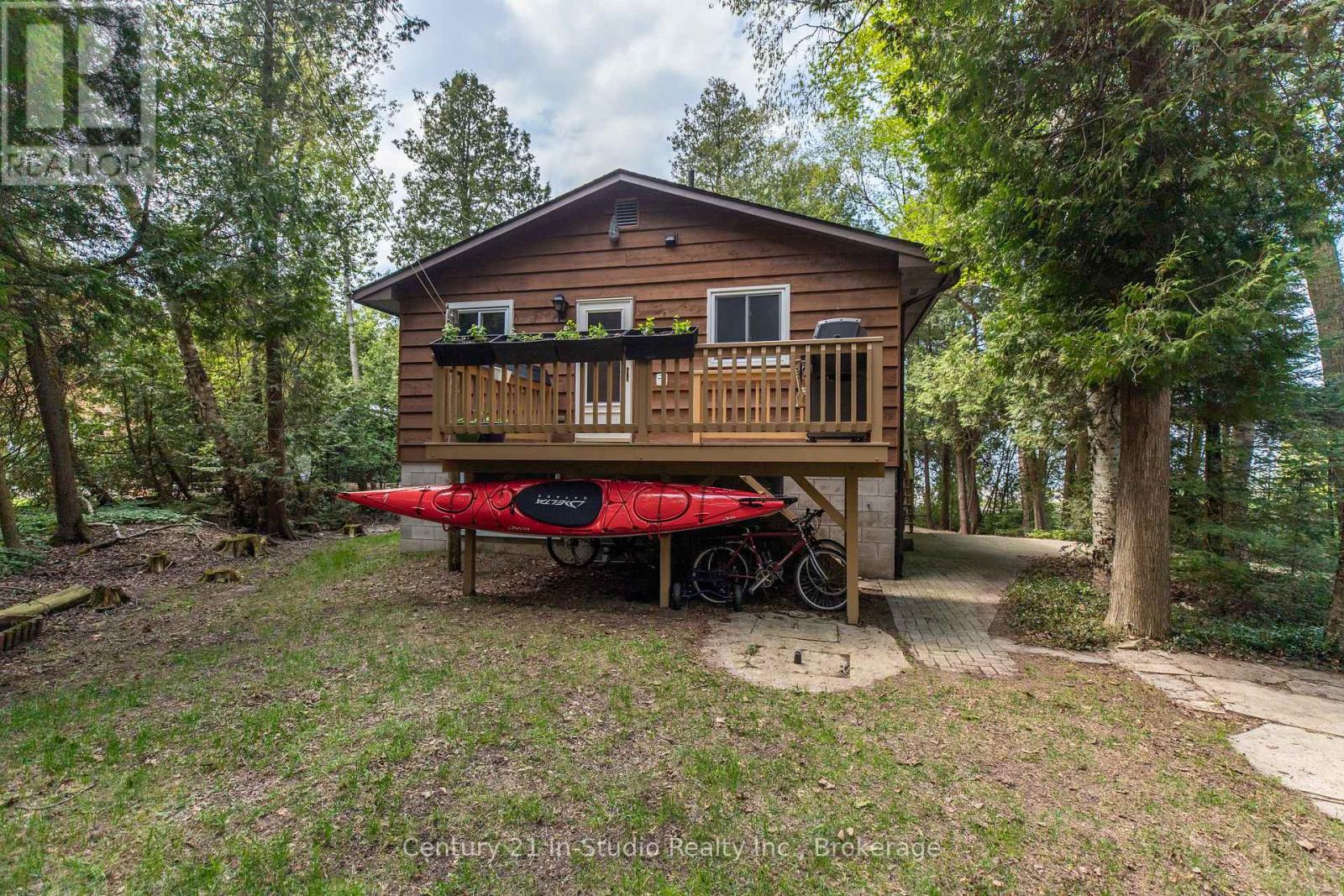 24 Miramichi Bay Road, Saugeen Shores, Ontario  N0H 2C6 - Photo 10 - X12173048
