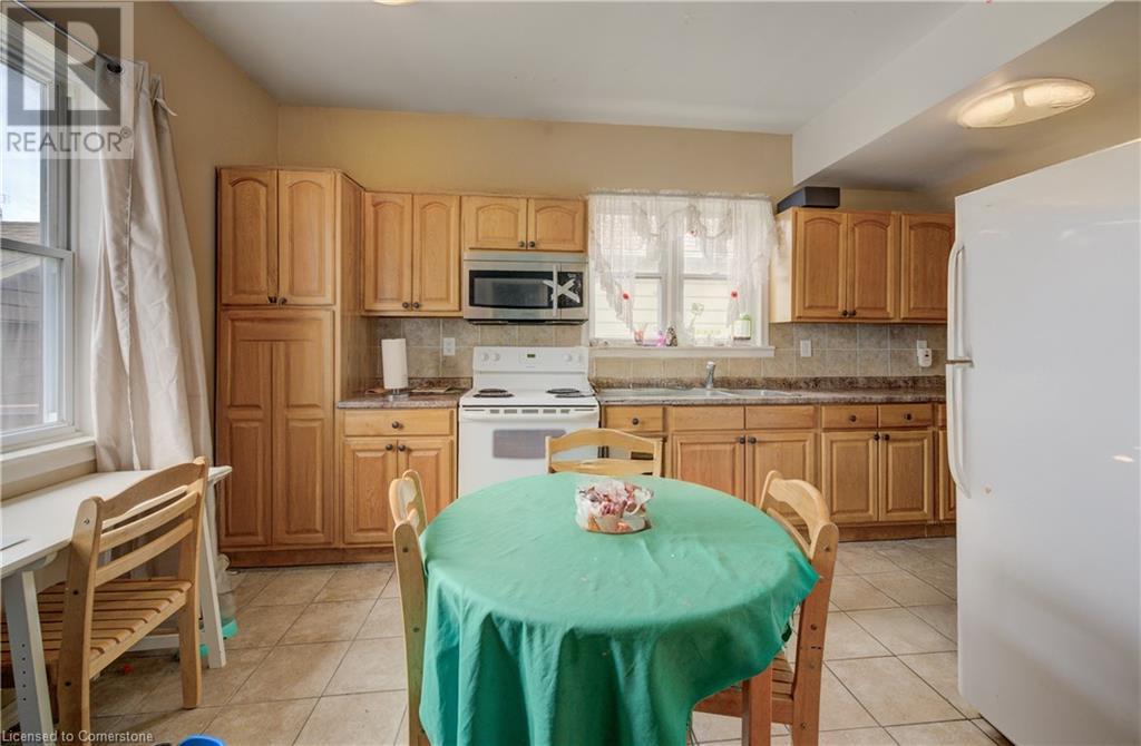 324 Maple Avenue, Kitchener, Ontario  N2H 4X1 - Photo 4 - 40733527