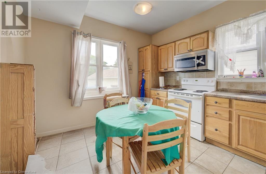 324 Maple Avenue, Kitchener, Ontario  N2H 4X1 - Photo 3 - 40733507