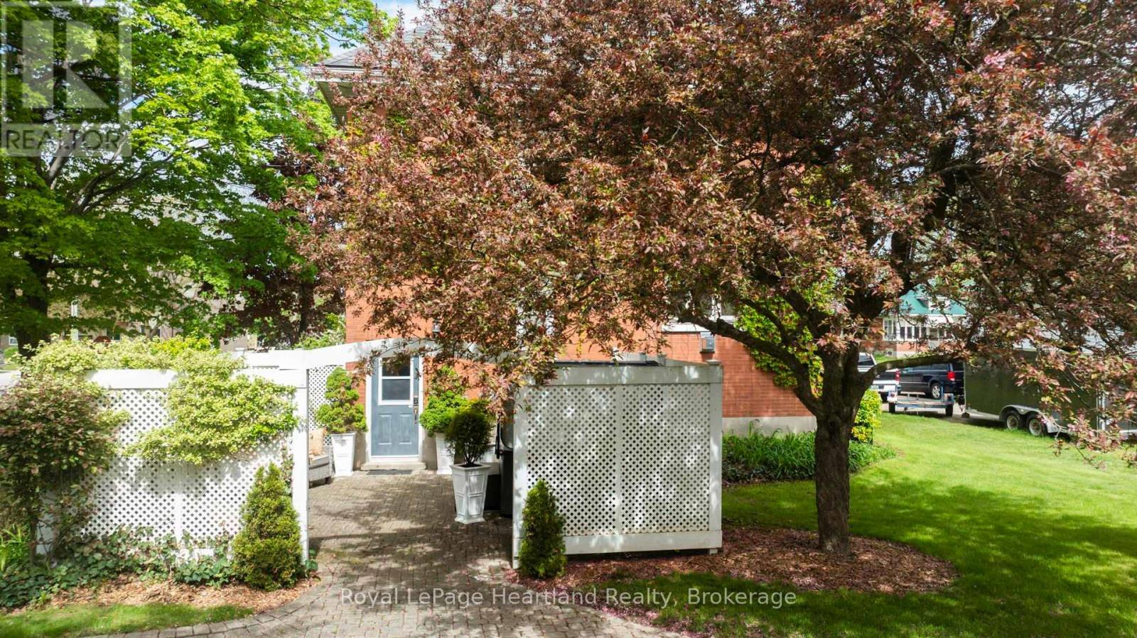 202 Mcconnell Street, North Huron, Ontario  N0M 1H0 - Photo 38 - X12173167