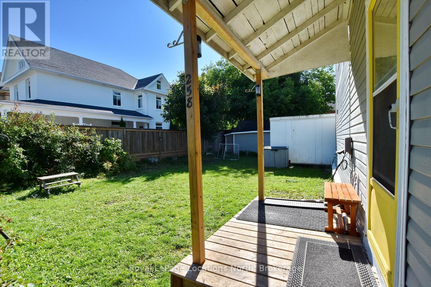 256 Ontario Street, Collingwood, Ontario  L9Y 1M9 - Photo 9 - S12173396