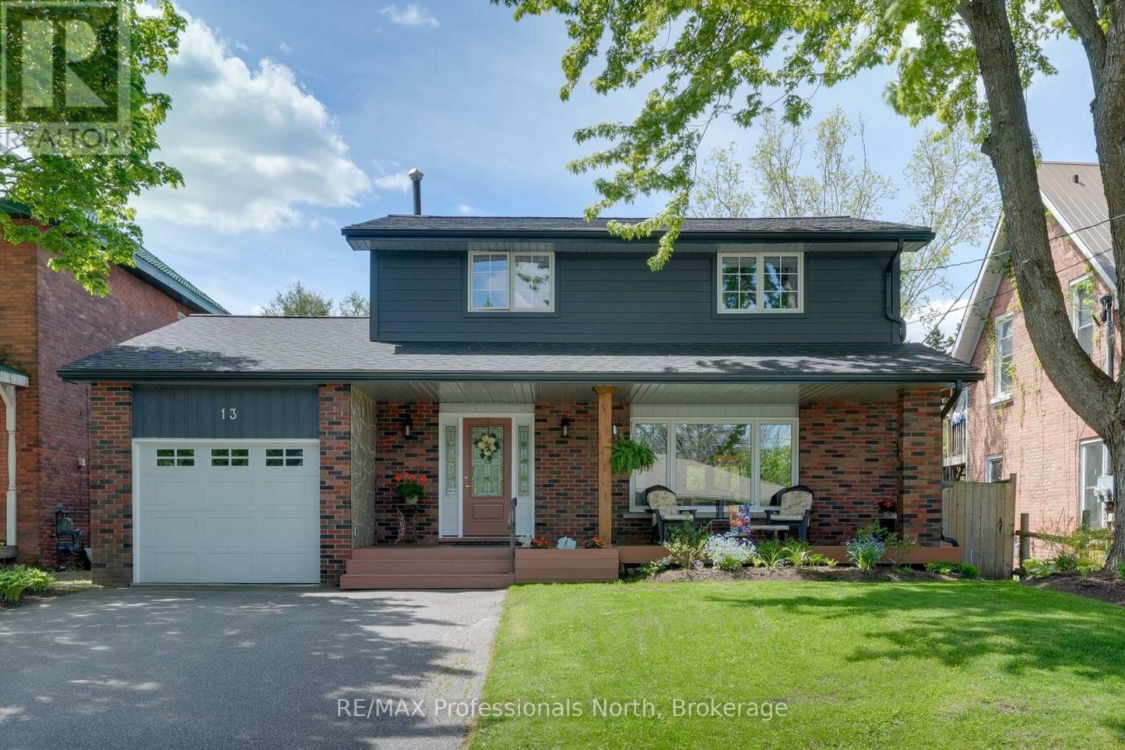 13 FAIRY AVENUE, Huntsville, Ontario