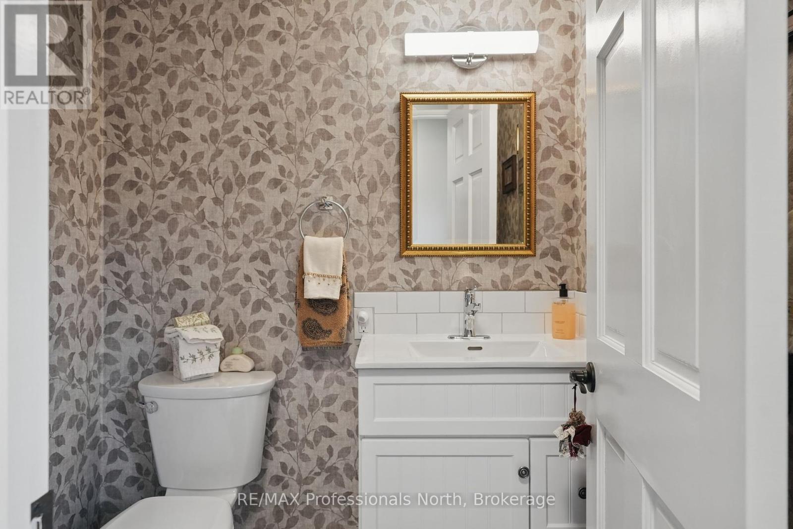 13 Fairy Avenue, Huntsville, Ontario  P1H 1G7 - Photo 25 - X12173448