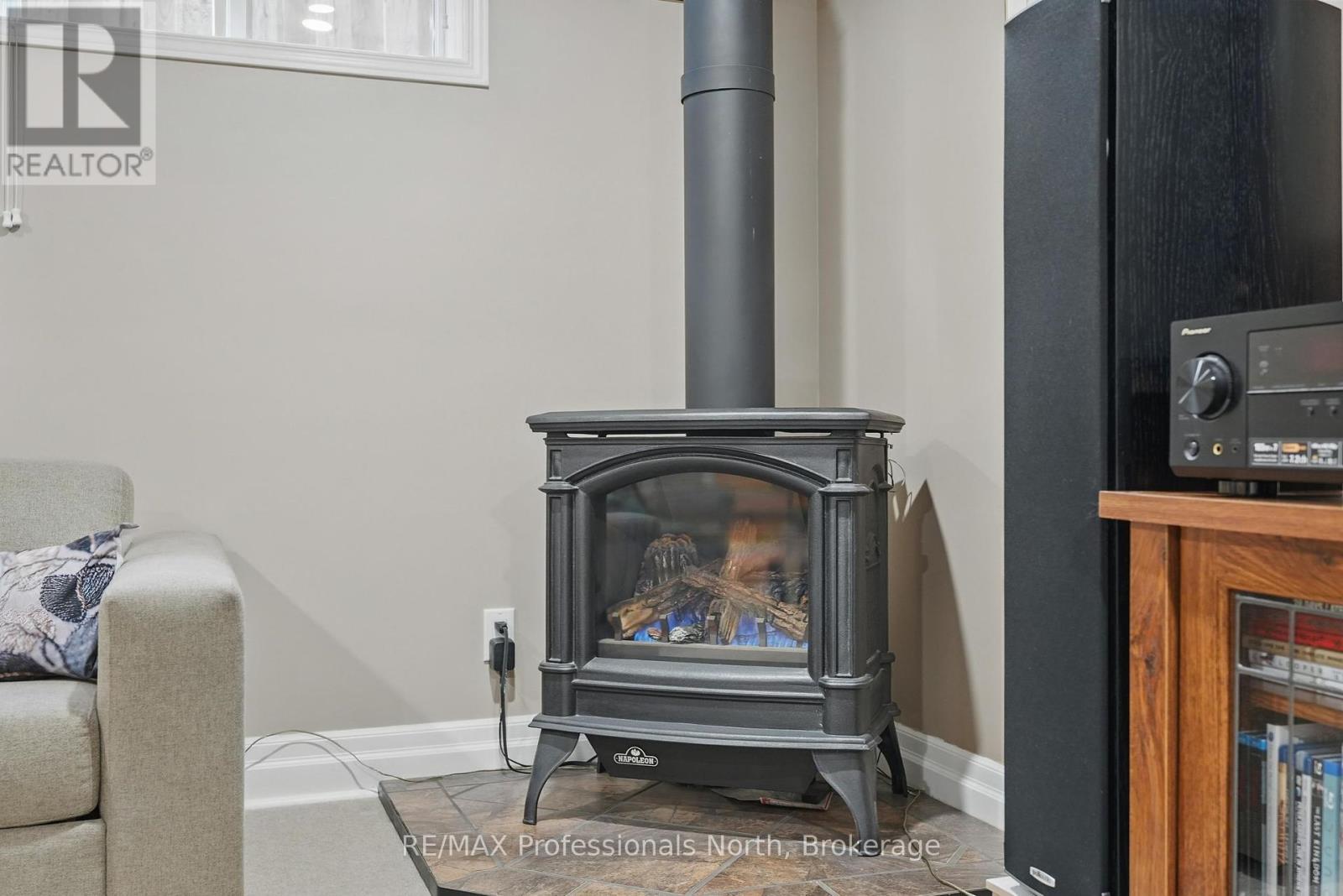 13 Fairy Avenue, Huntsville, Ontario  P1H 1G7 - Photo 36 - X12173448