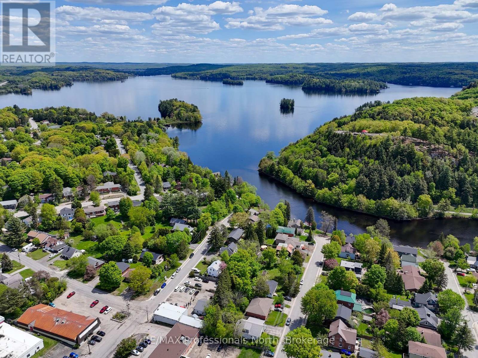 13 Fairy Avenue, Huntsville, Ontario  P1H 1G7 - Photo 45 - X12173448