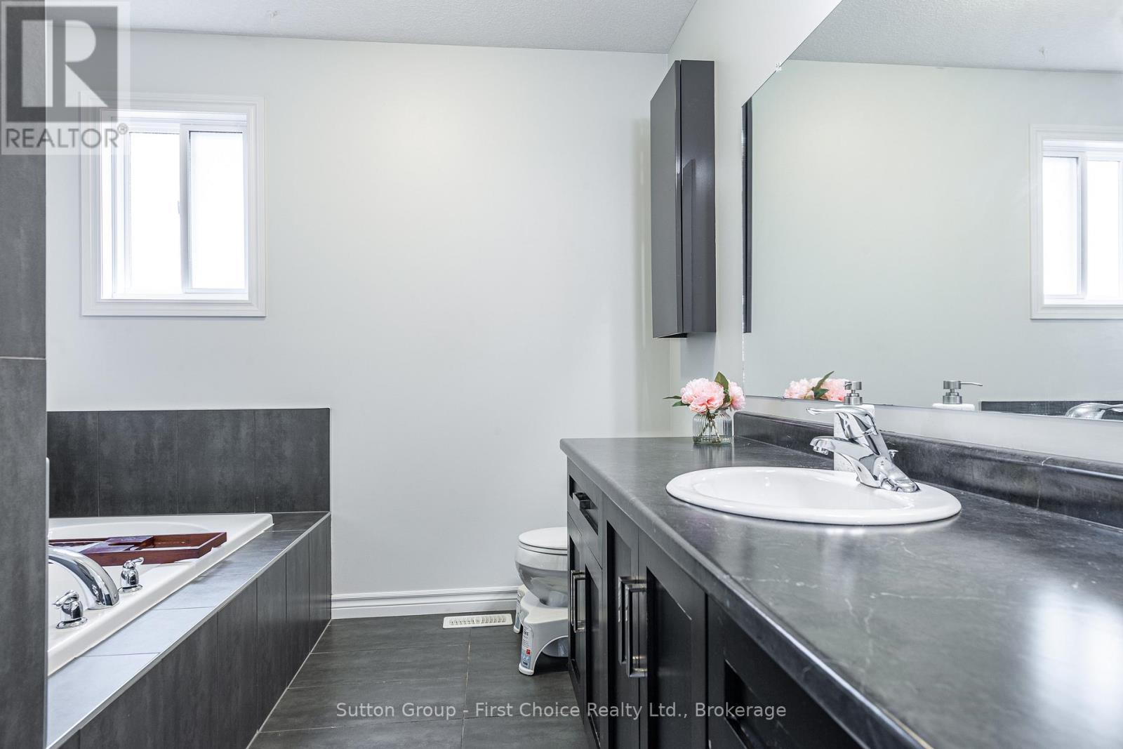 566 Forman Avenue, Stratford, Ontario  N5A 0C6 - Photo 38 - X12173518