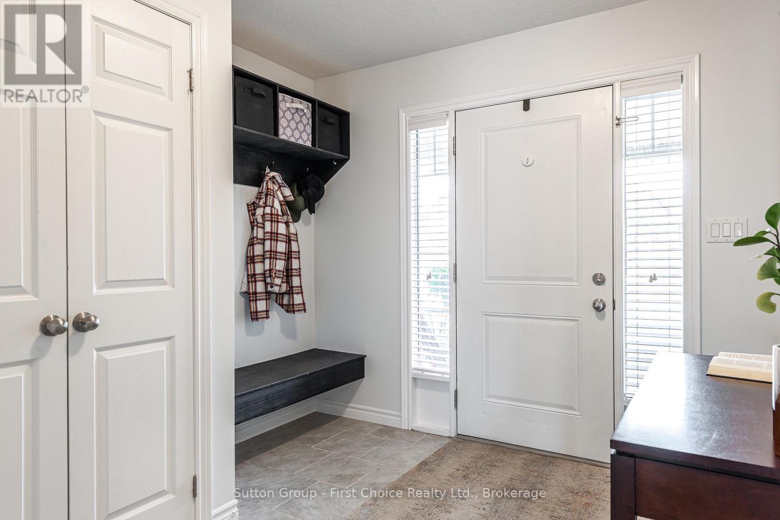 566 Forman Avenue, Stratford, Ontario  N5A 0C6 - Photo 5 - X12173518
