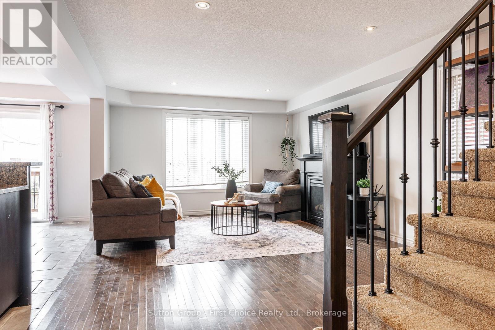 566 Forman Avenue, Stratford, Ontario  N5A 0C6 - Photo 9 - X12173518
