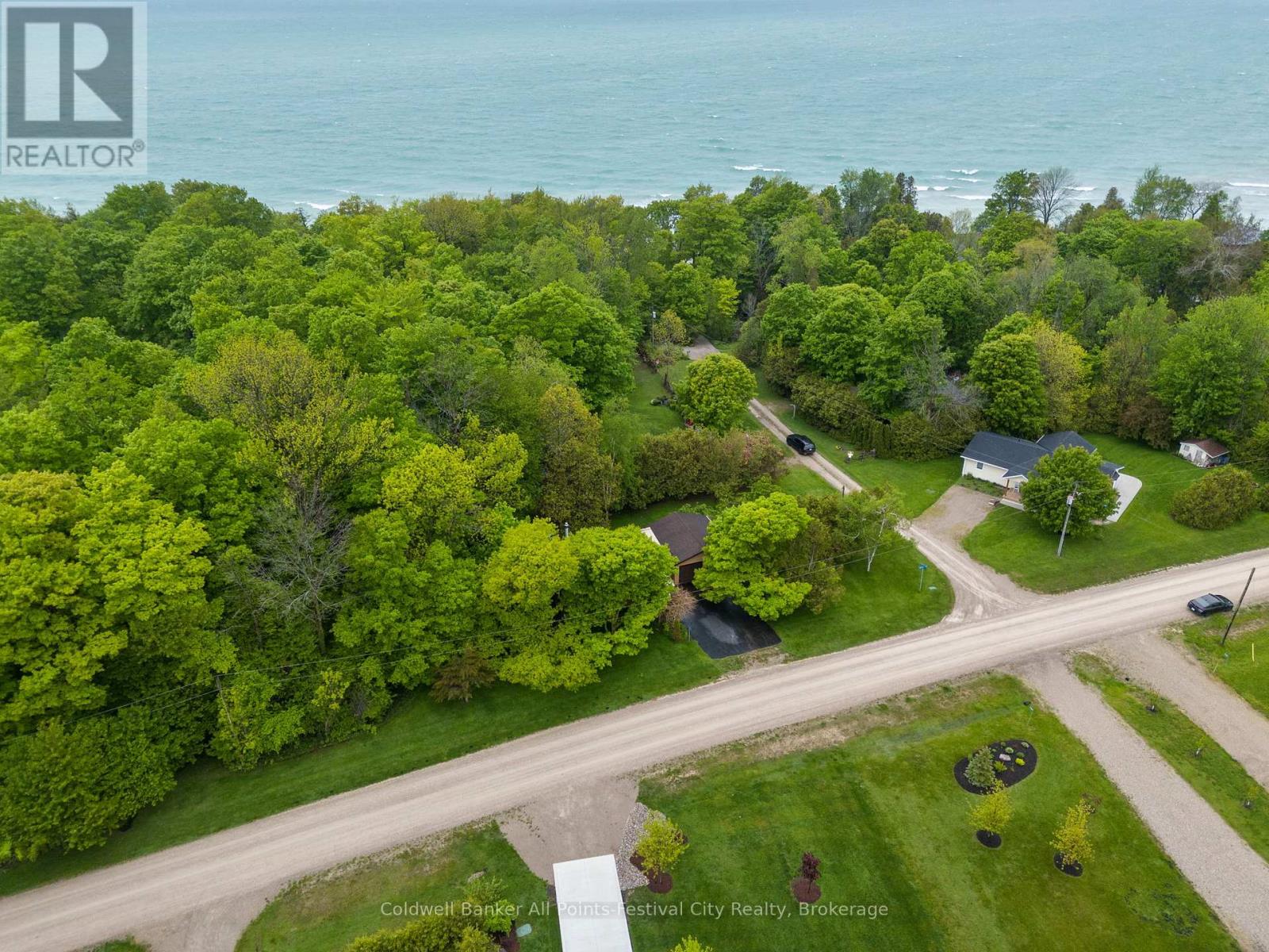 74387 Driftwood Drive, Bluewater, Ontario  N0M 1G0 - Photo 26 - X12173687