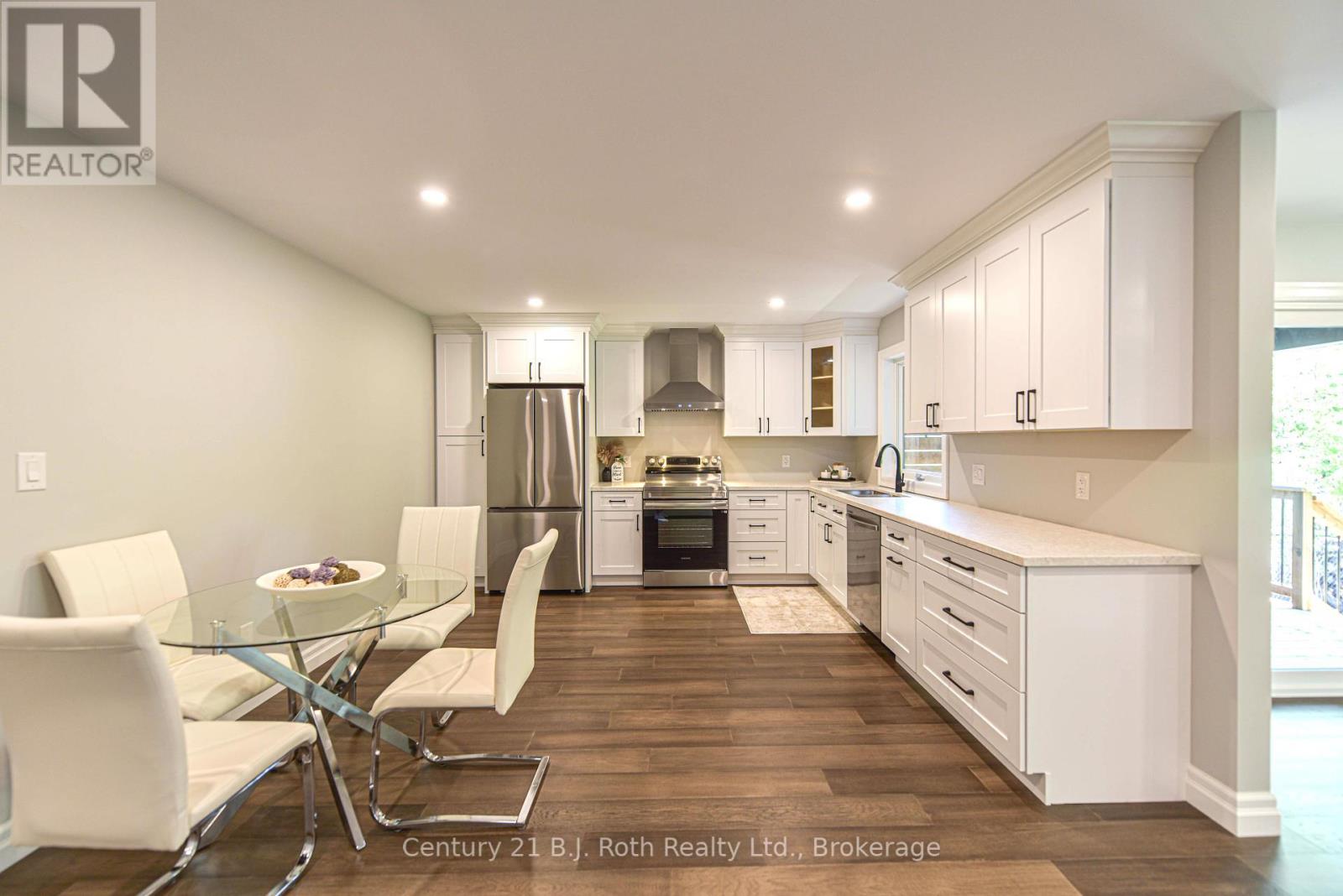 3324 Bramshott Avenue, Severn, Ontario  L3V 0V9 - Photo 13 - S12173854