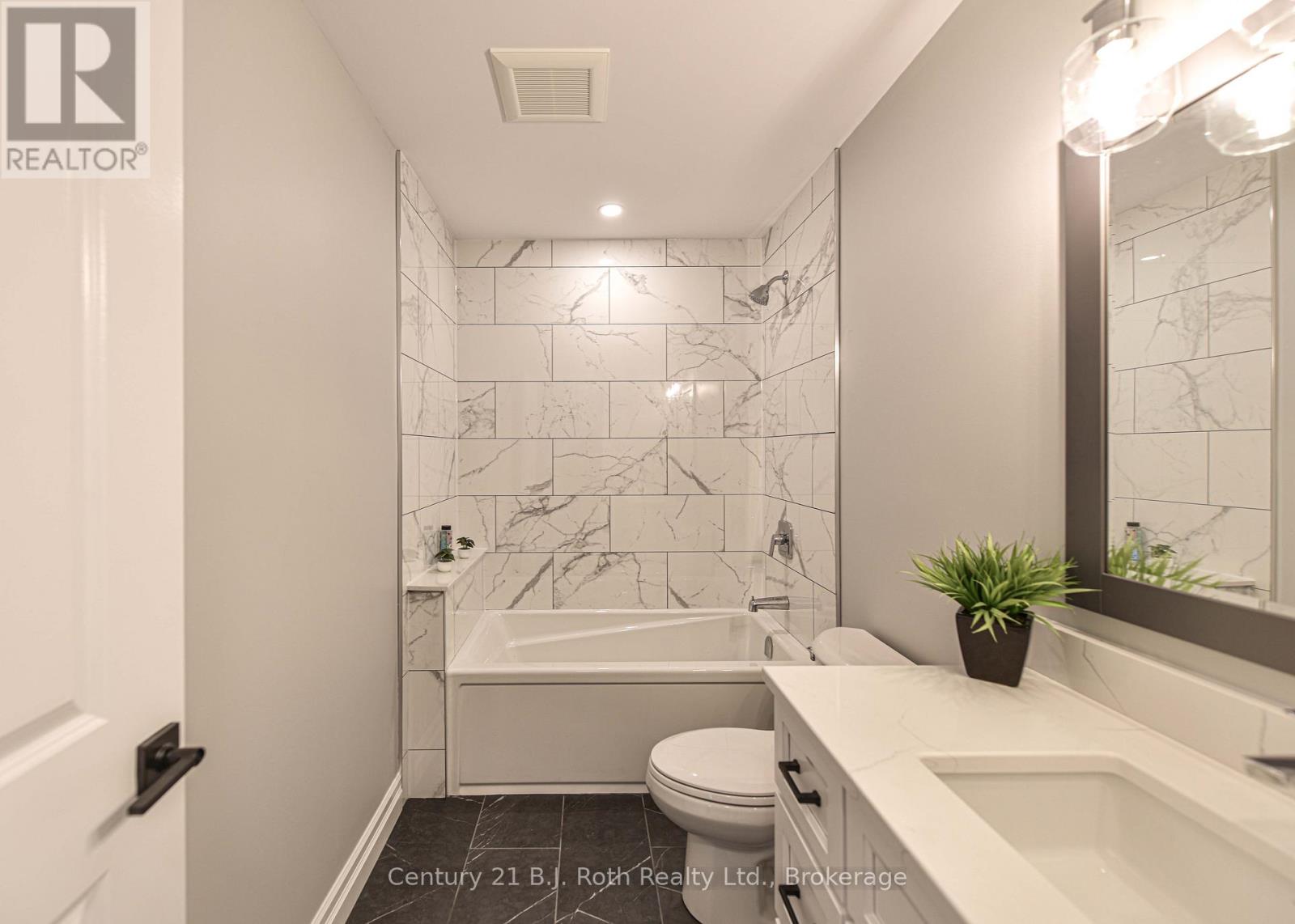 3324 Bramshott Avenue, Severn, Ontario  L3V 0V9 - Photo 21 - S12173854