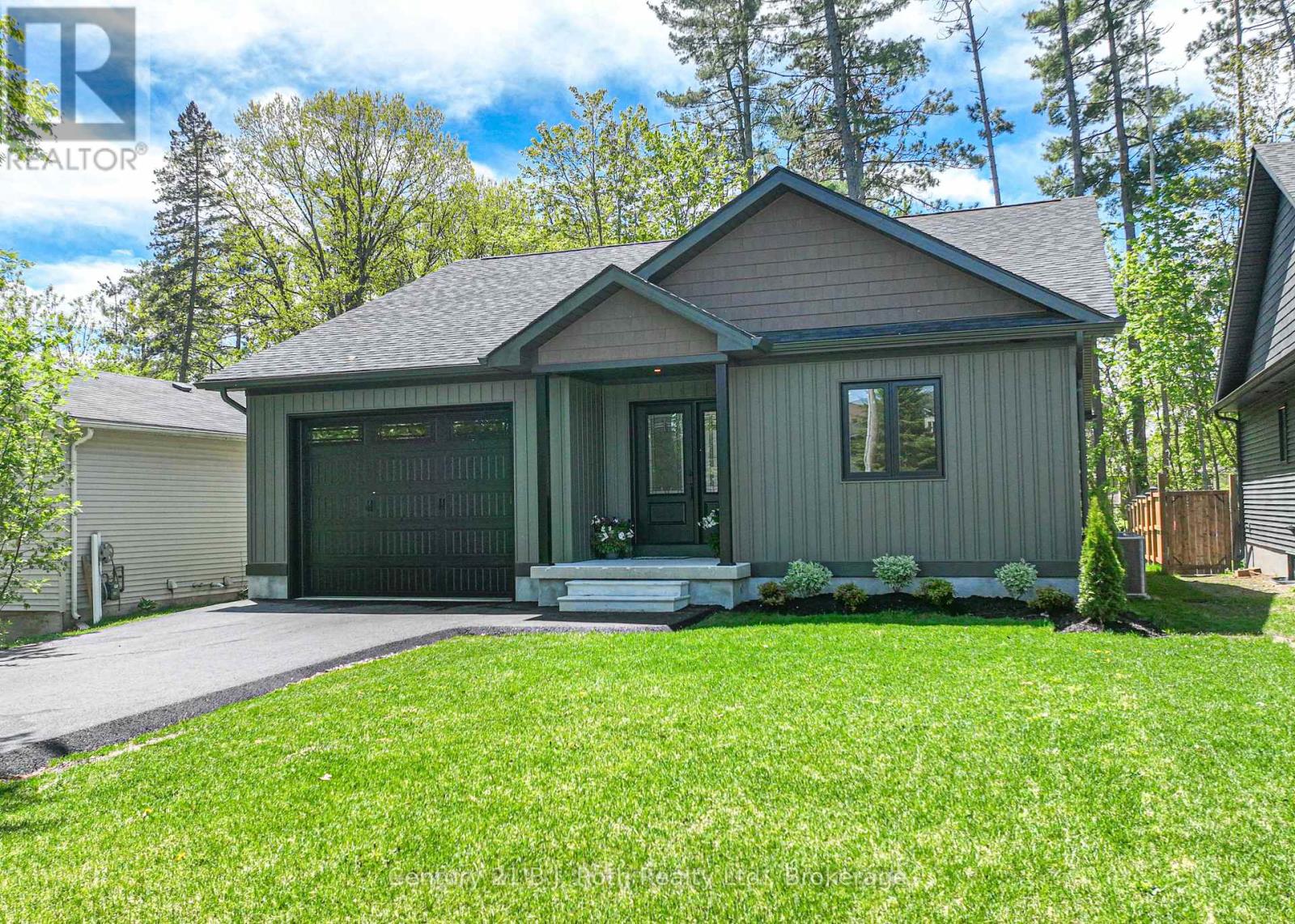 3324 Bramshott Avenue, Severn, Ontario  L3V 0V9 - Photo 3 - S12173854