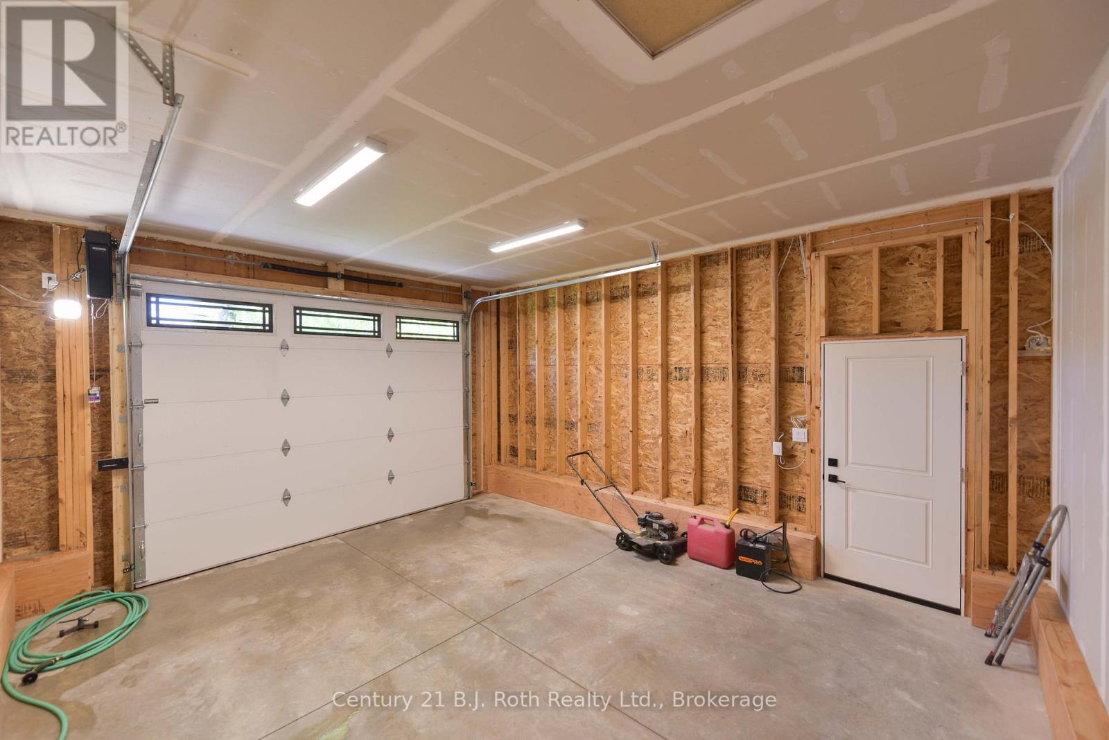 3324 Bramshott Avenue, Severn, Ontario  L3V 0V9 - Photo 41 - S12173854