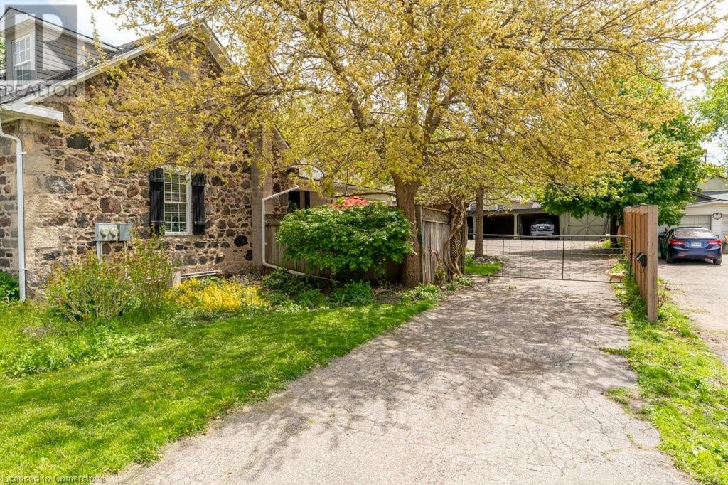 31 Bruce Street, Cambridge, Ontario  N1R 2E1 - Photo 3 - 40733643