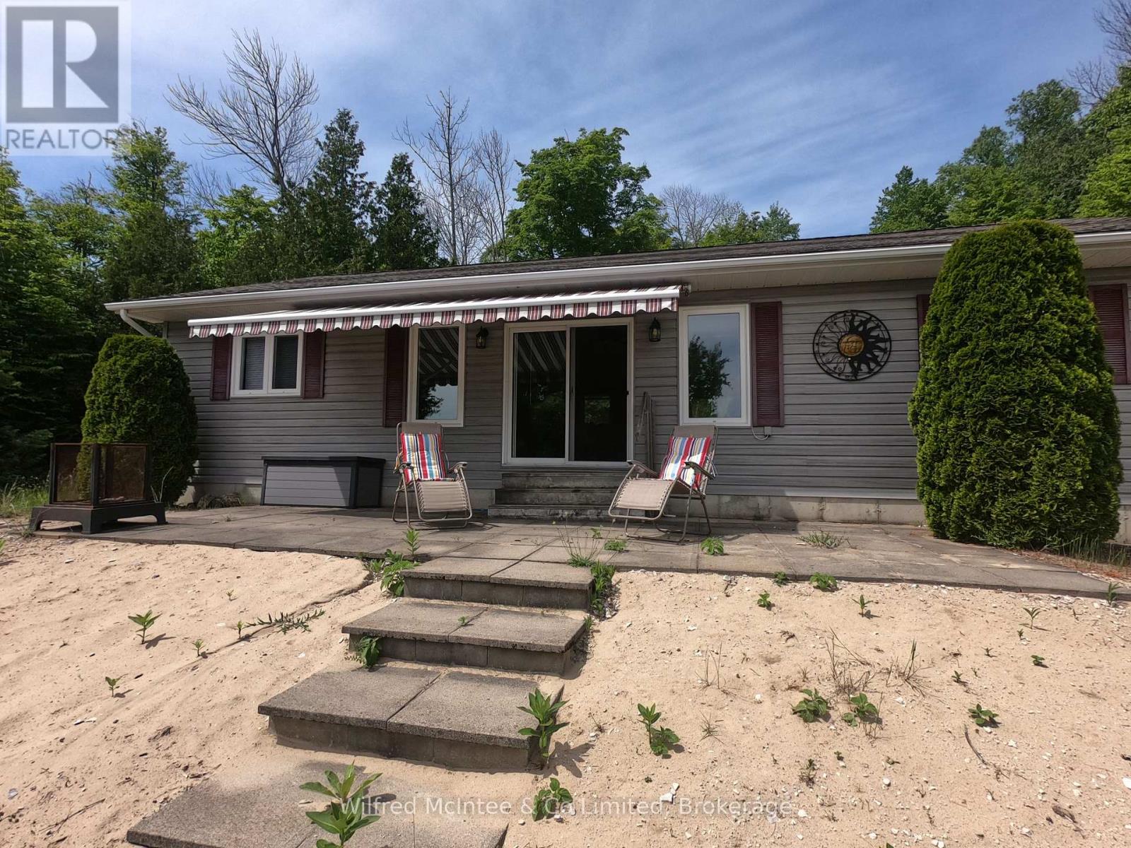 35 Bryant Street, South Bruce Peninsula, Ontario  N0H 2T0 - Photo 1 - X12174067
