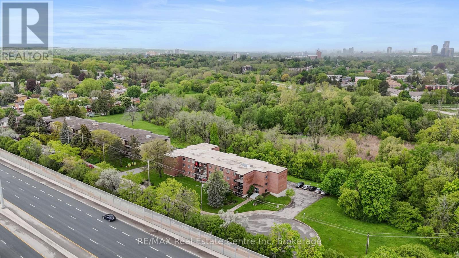 305 - 4 Avalon Place, Kitchener, Ontario  N2M 4N6 - Photo 38 - X12174113