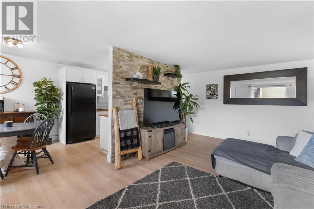 4 AVALON Place Unit# 305, Kitchener, Ontario