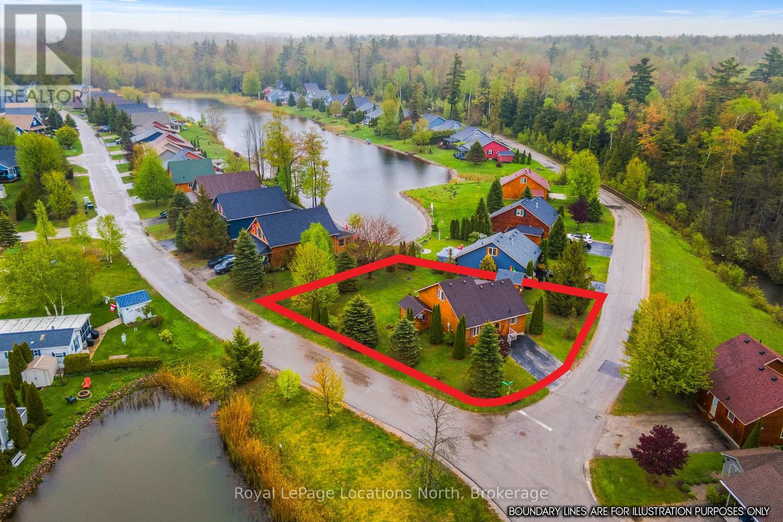 15 Madawaska Trail, Wasaga Beach, Ontario  L9Z 1X7 - Photo 2 - S12175070