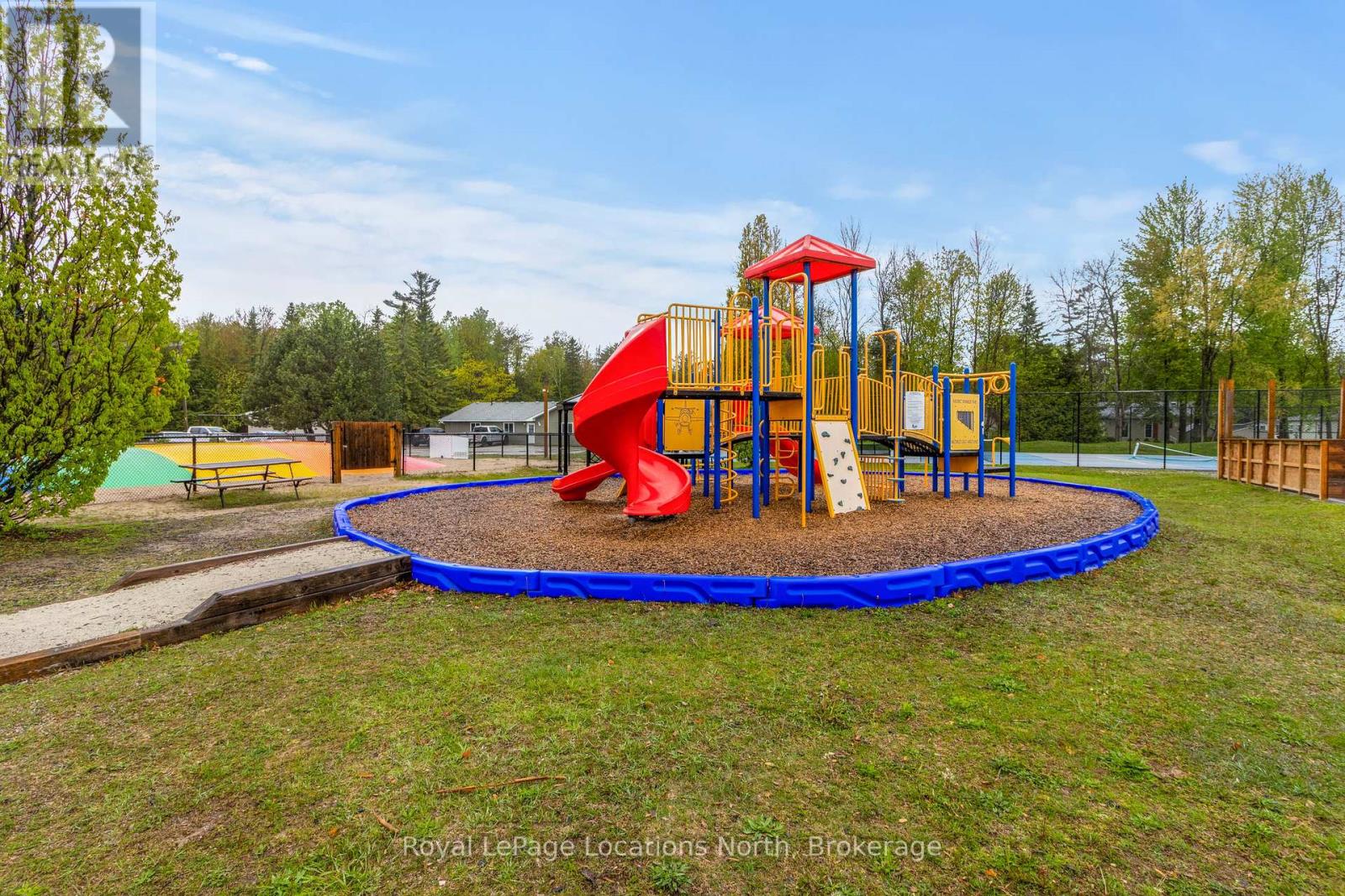 15 Madawaska Trail, Wasaga Beach, Ontario  L9Z 1X7 - Photo 40 - S12175070