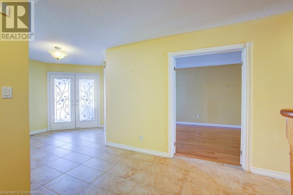 105 Veneto Drive, Vaughan, Ontario  L4L 8X5 - Photo 6 - 40733595