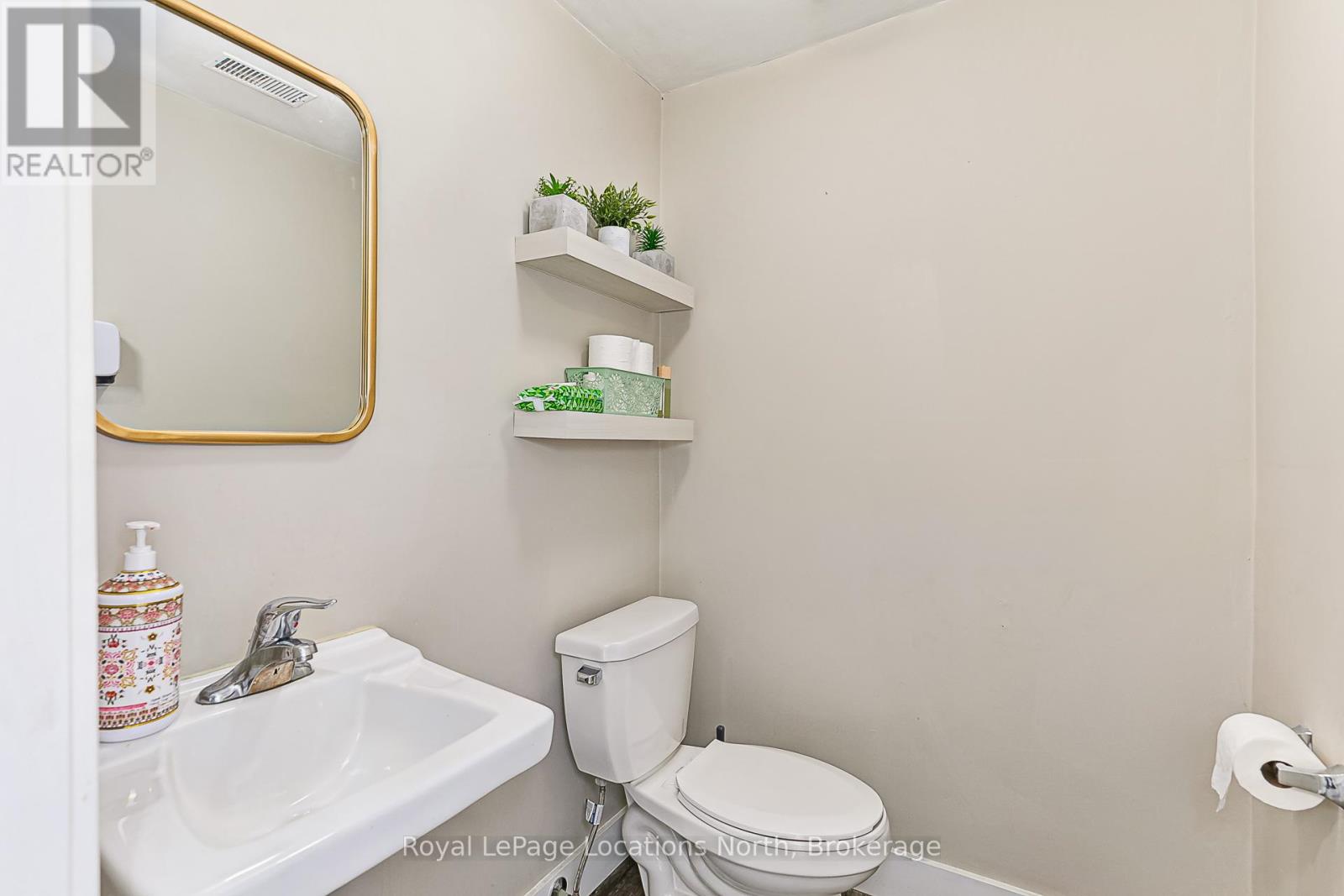 5206 County Rd 9 Road, Clearview, Ontario  L0M 1N0 - Photo 11 - S12175479