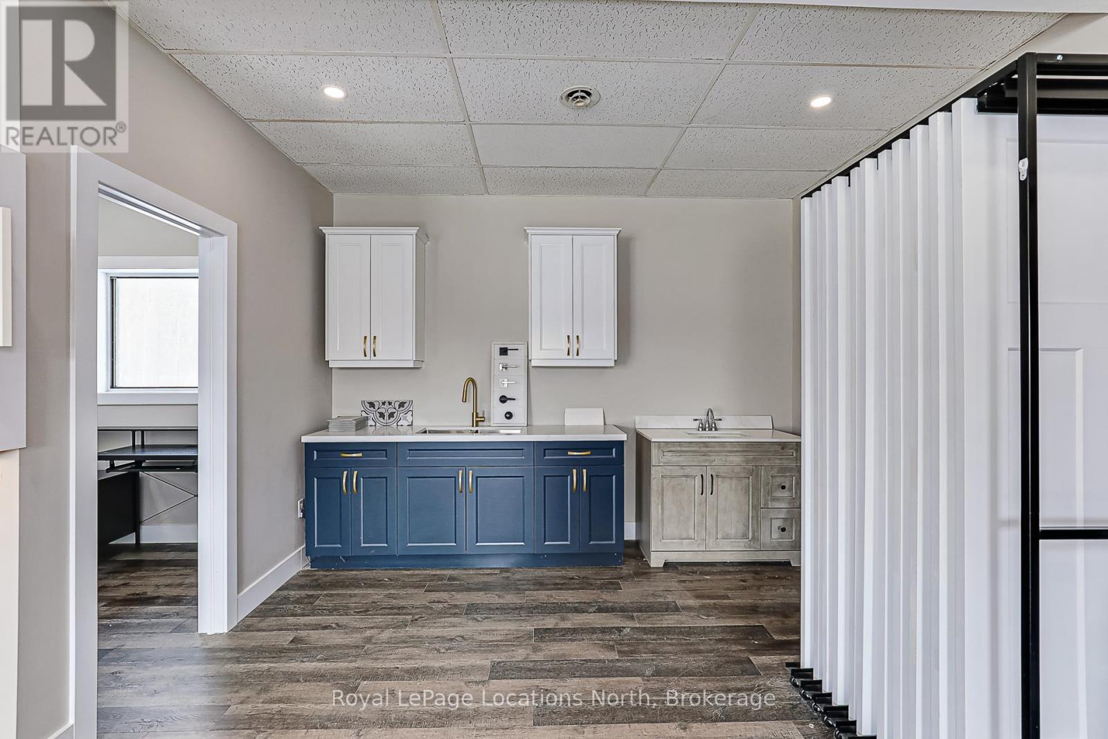 5206 County Rd 9 Road, Clearview, Ontario  L0M 1N0 - Photo 7 - S12175479