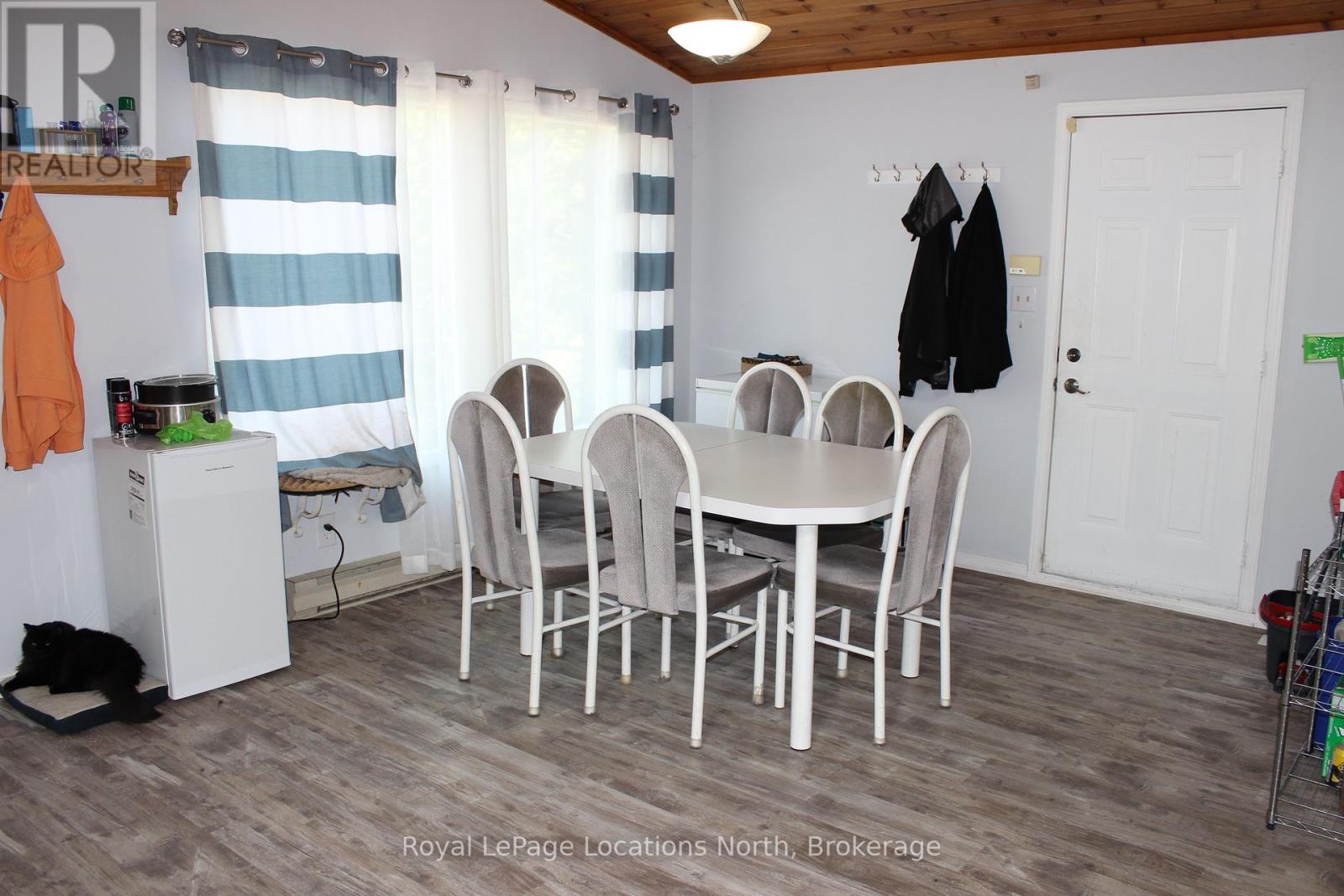 30 Earl Street, Wasaga Beach, Ontario  L9Z 2M6 - Photo 10 - S12176337