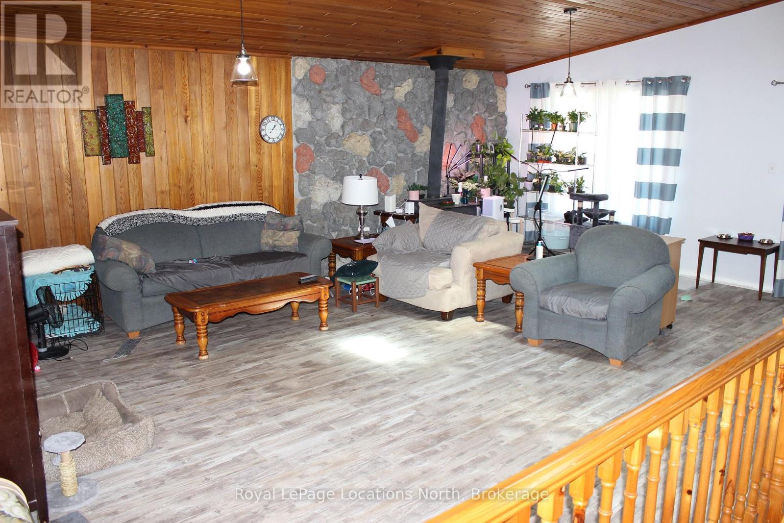 30 Earl Street, Wasaga Beach, Ontario  L9Z 2M6 - Photo 13 - S12176337