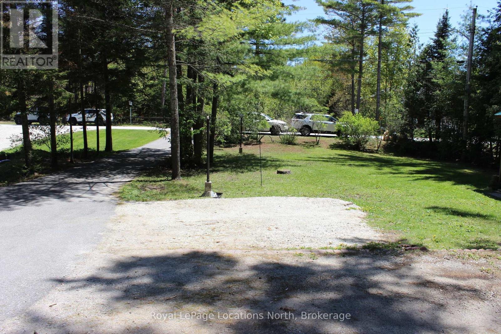 30 Earl Street, Wasaga Beach, Ontario  L9Z 2M6 - Photo 6 - S12176337
