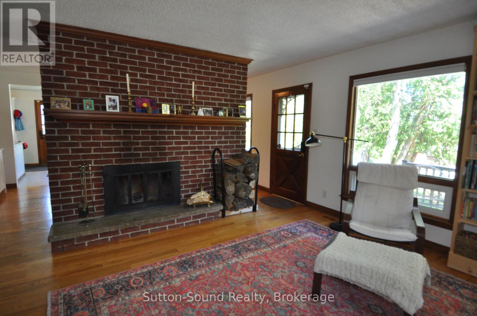 444 Balmy Beach Road, Georgian Bluffs, Ontario  N4K 5N4 - Photo 9 - X12176688