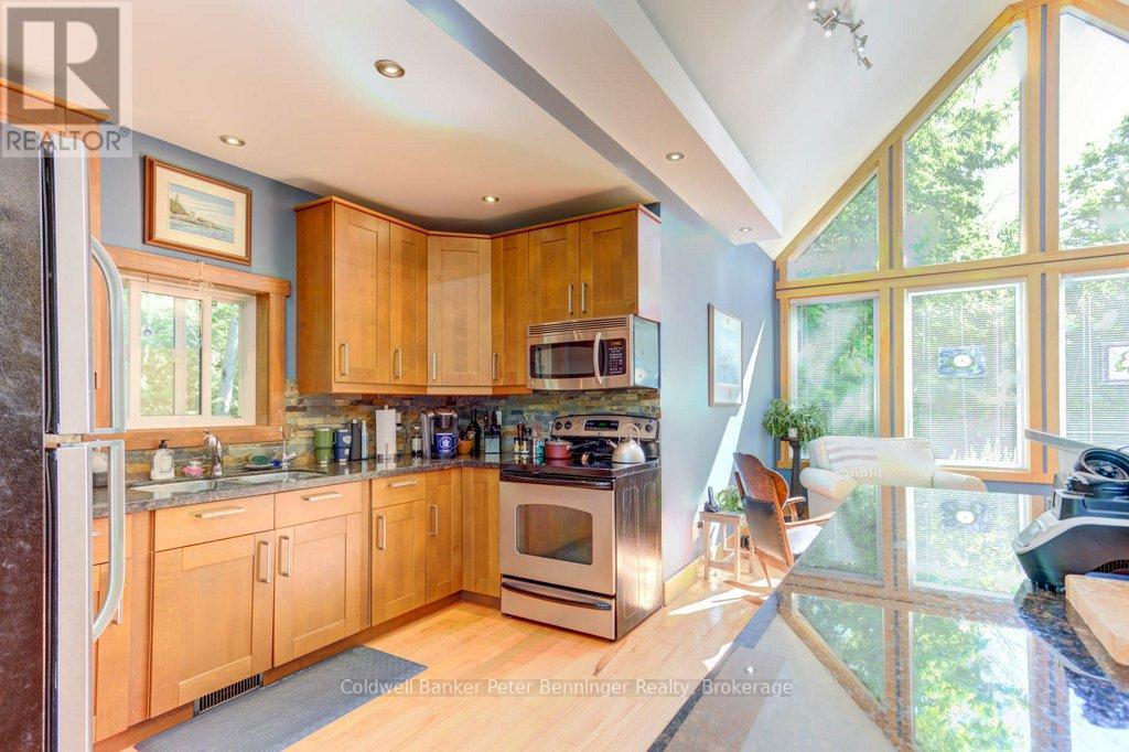 32 Pine Forest Drive, South Bruce Peninsula, Ontario  N0H 1P0 - Photo 12 - X12177331