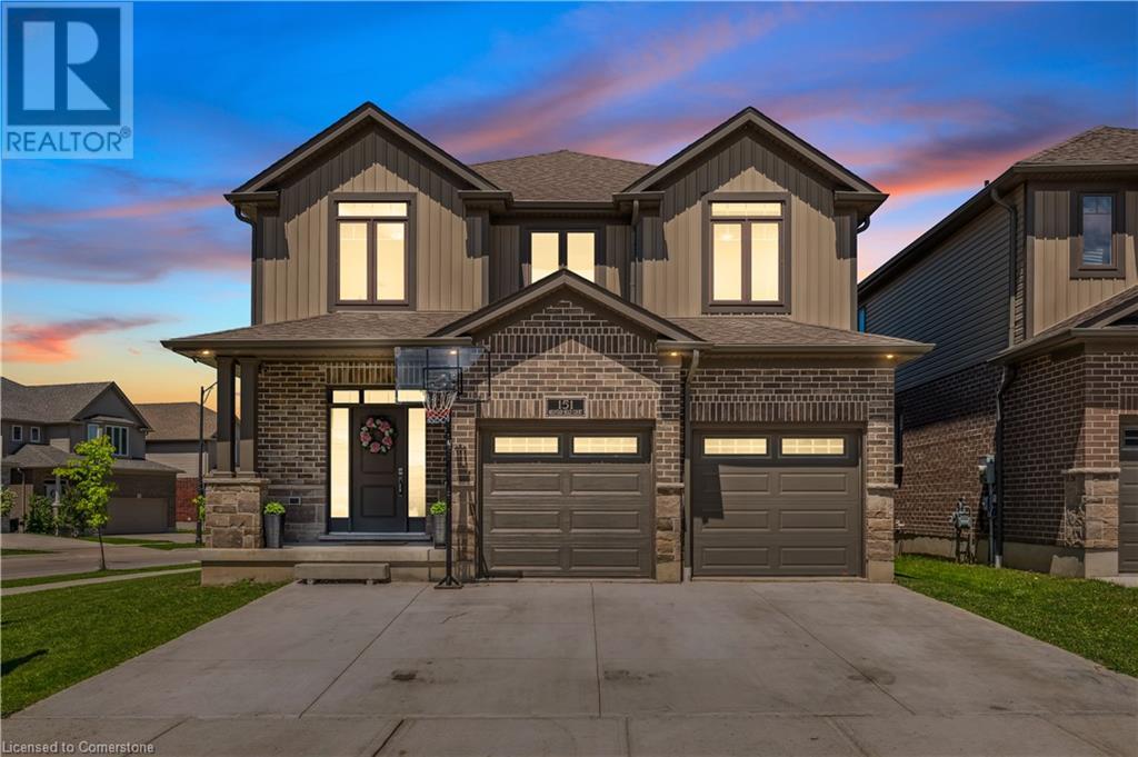 151 MOUNTAIN HOLLY Court, Waterloo, Ontario