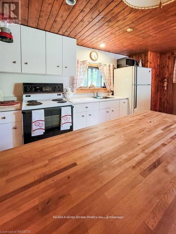25 Pine Tree Harbour Road, Northern Bruce Peninsula, Ontario  N0H 1Z0 - Photo 13 - X12177730